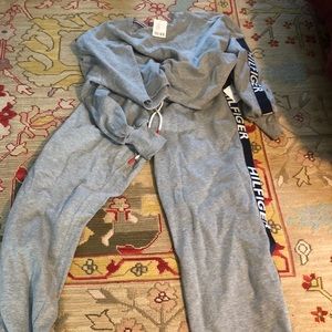 Tommy Women’s sweat outfit